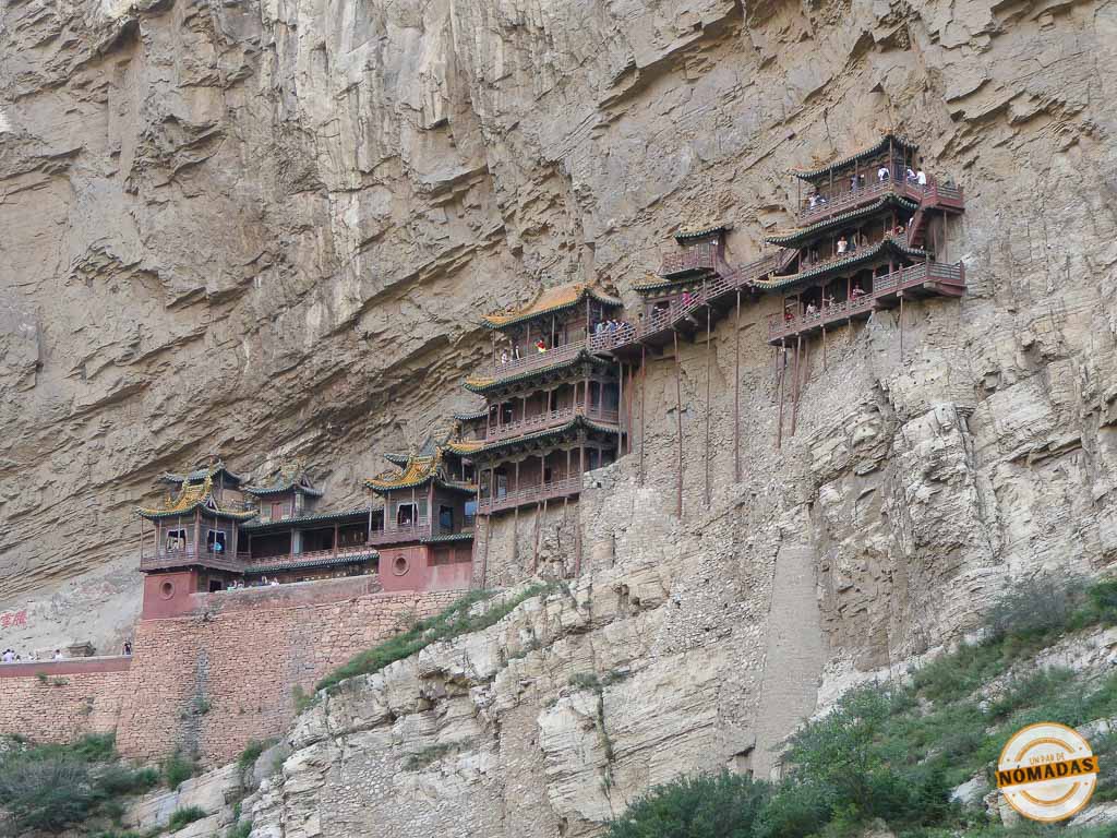 Qué ver en Datong en 2 días: el Monasterio Colgante Xuankong Si suspendido sobre un acantilado, joya arquitectónica de China