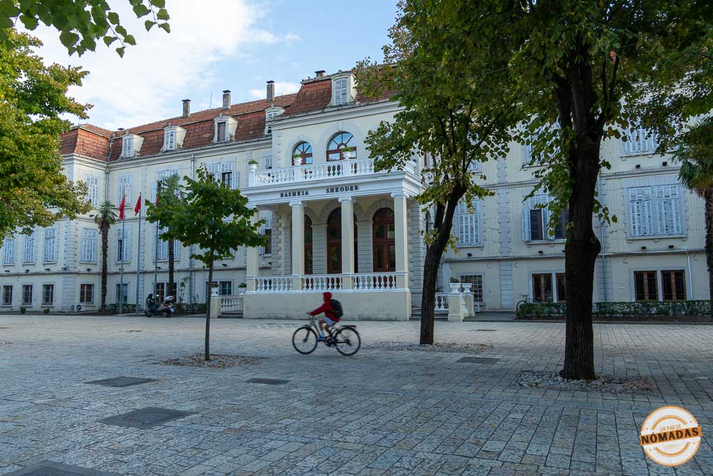 Fachada del Ayuntamiento de Shkodër